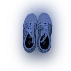 Kids shoes size 6